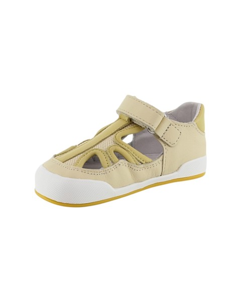 Sandalias cerradas barefoot Blanditos Estela Vainilla