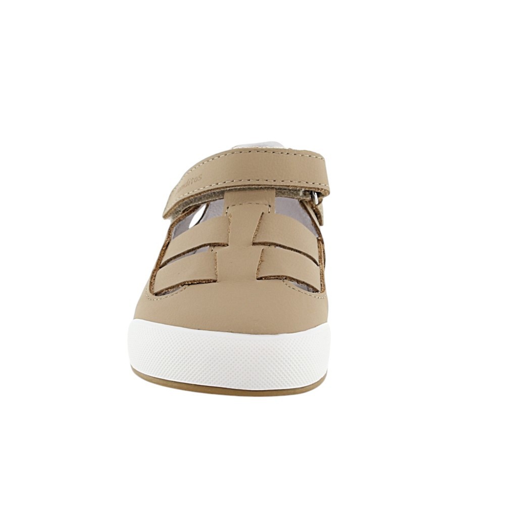 Sandalias cerradas barefoot Blanditos Oceano Arena